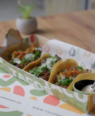 Trío De Tacos De Birria De Ternera (3 Uds.)