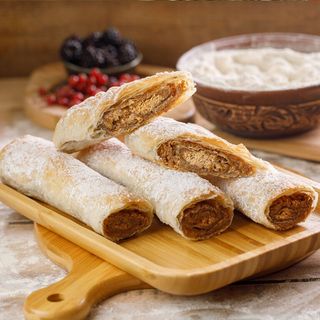 Învârtită cu Halva și Nucă 1 buc