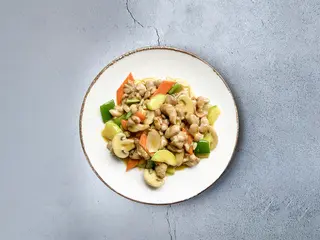 Pollo Con Salsa De Curry