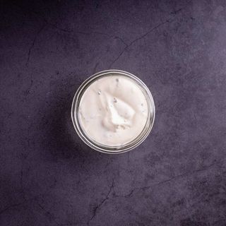 Sos de maioneza cu usturoi 