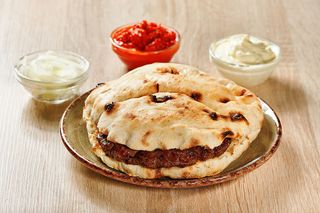 Hamburger u domaćem tijestu