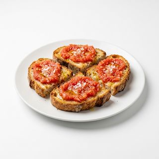 Tapa De Pan Con Tomate