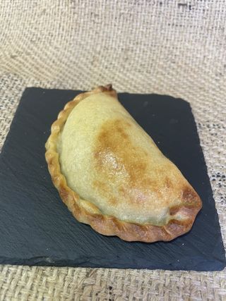 Empanadilla De Pollo Y Bechamel 