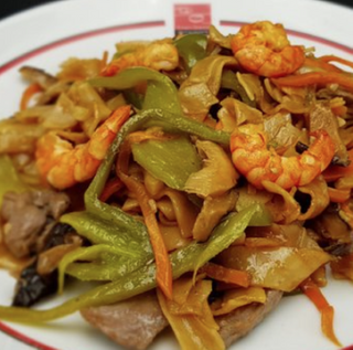 Pollo Con Gambas Estilo Chino