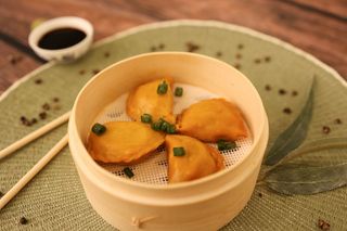 Пилешко с царевица (120г)