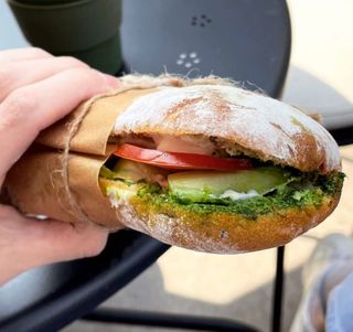 Хлеб на выбор с курицей