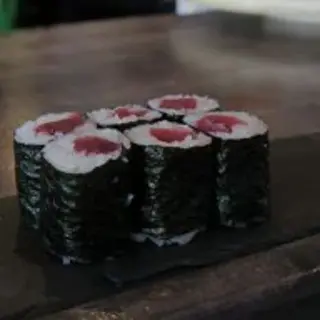 HOSOMAKI ATÚN (6 Pzs.)