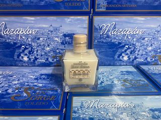 Licor Crema De Mazapán Botella Cubo (100 ml.)