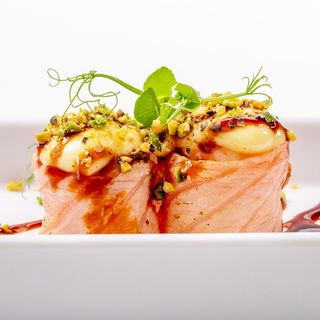 98.Gunkan salmone flambe 2pz