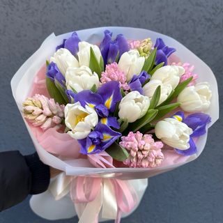 Весняний букет 