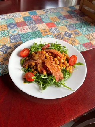 Запържен бекон с нахут (180г)