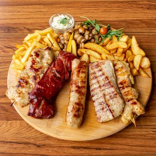 Barba plata za tri osobe