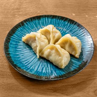 Ravioli alla piastra ripieni di pollo - 4 pezzi