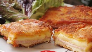 Пълнен кашкавал пане (300г)