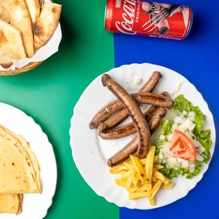 Roštiljska kobasica + Palačinka sa Nutellom + Coca-Cola 0.33l