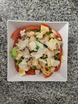 Salata cu piept de pui