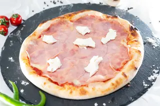 Pizza Philadelphia e Prociutto