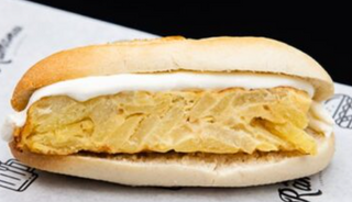 Ramoncito de tortilla con mayo trufa