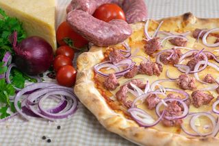 Pizza Salsiccia e cipolla