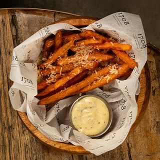 Батат Фрі з Трюфельним Айолі (170/50г)