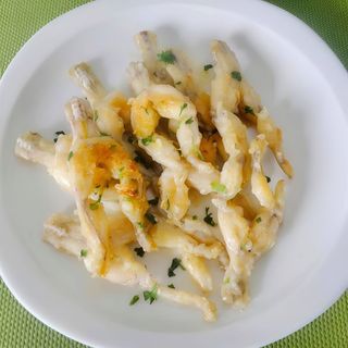 Ancas De Rana Fritas Y Rebozadas Con Curry