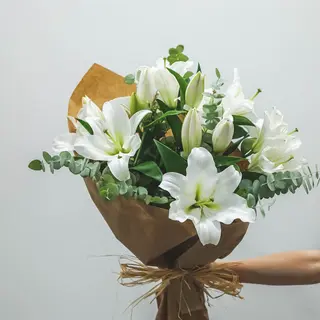 Ramo liliums blancos (S)