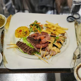 Plat mixed grill