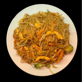 Massa de arroz com frango 