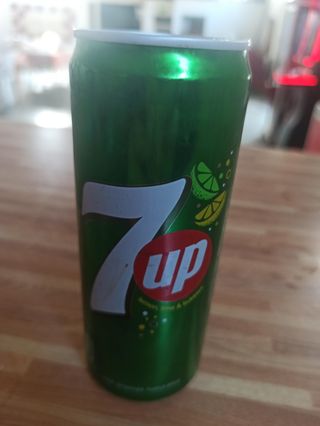 7UP Zero Refresco con gas sabor Lima Limón sin Azúcar Lata 330ml