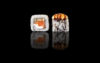 Запечений з лососем  (8 шт/290 г)