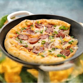 Smoky beefy sausage pizza