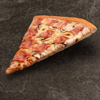 Pizza Capriciosa Kawałek