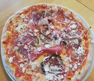 Mala Knezova Pizza