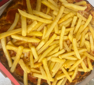 Pomodoro, mozzarella e patatine fritte