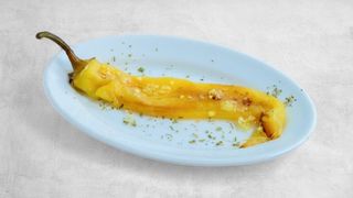 Pečena ljuta paprika - komad