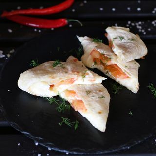 Лаваш з сиром та зеленню (230г)