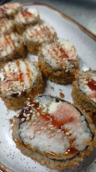 Hot Philadelphia Sushi (8 Pzs.)