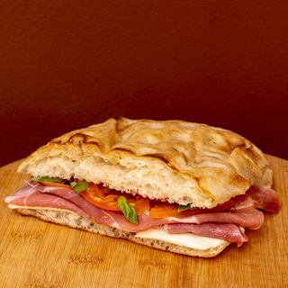 Schiacciata Pistoia (schiacciate toscane-cottura su pietra)