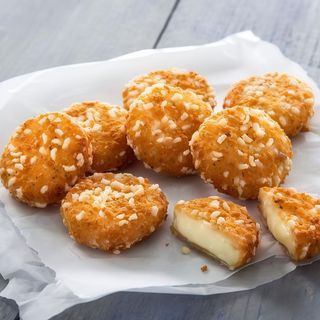 Camembert bites