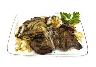 Свински черен дроб с лук (350г)