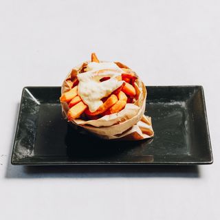 Batat pomfri sa sirom