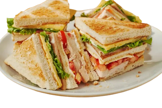 Sándwich club house triple