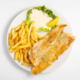 Fileti oslića na žaru u tršćanskom umaku