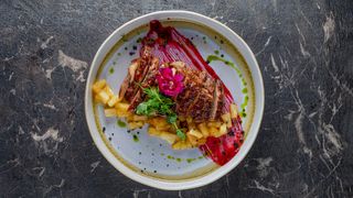 Патешко магре с чътни ананас