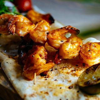 ვეფხვისებრი კრევეტები გრილზე 