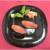 72. Niguiri de atún (2 pzs.)