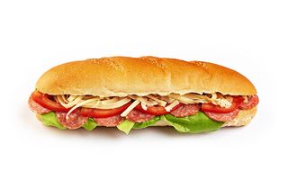 Topli sendvič sa čajnom kobasicom