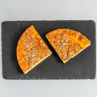 Кето баничка с мак и сусам (220г)