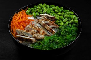 Bol proteic cu piept de pui