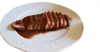Pato al vino tinto y pimienta negra